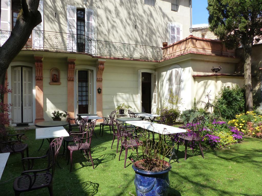 Hotel Du Fiacre Carpentras Eksteriør bilde