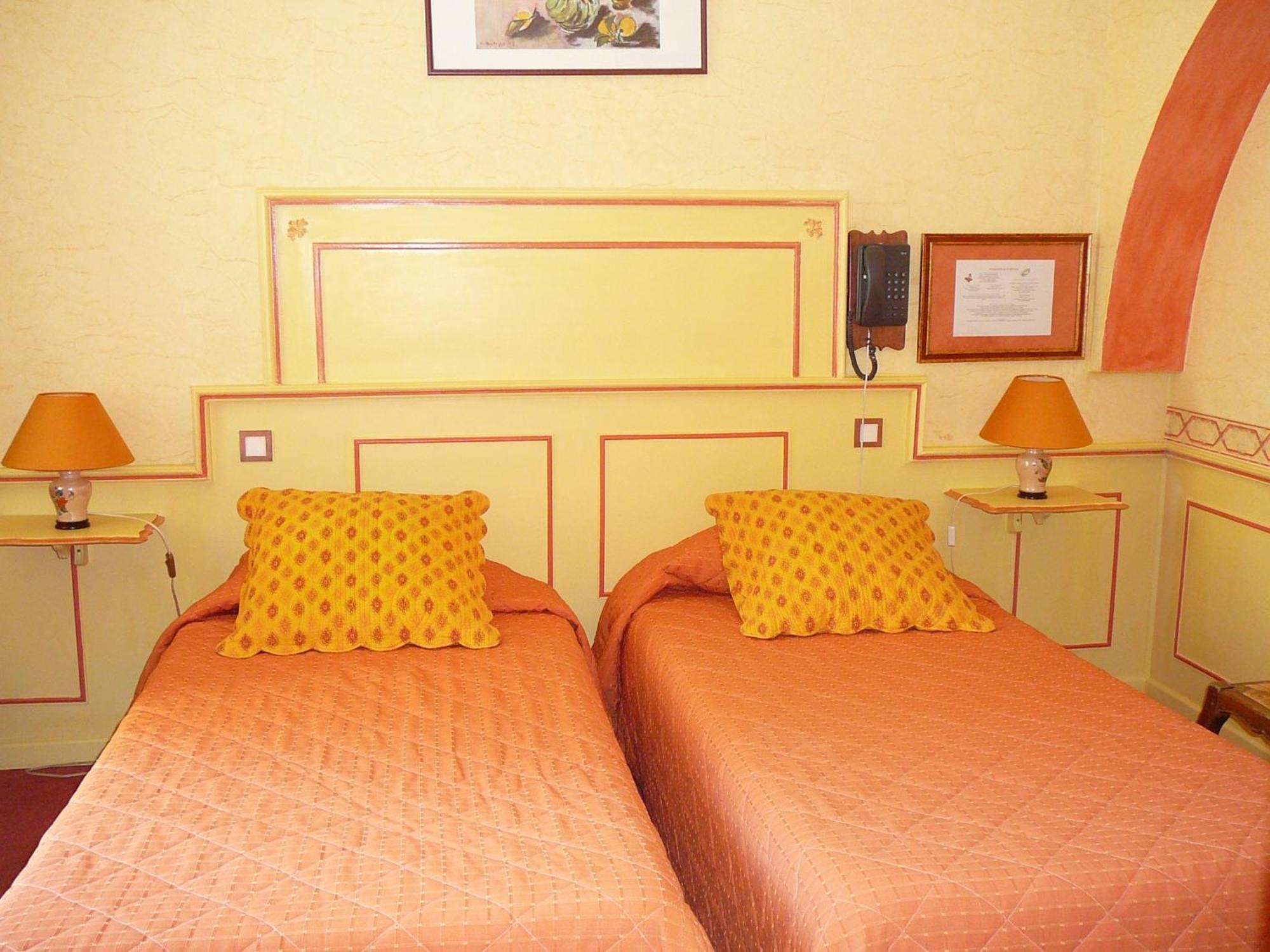 Hotel Du Fiacre Carpentras Eksteriør bilde