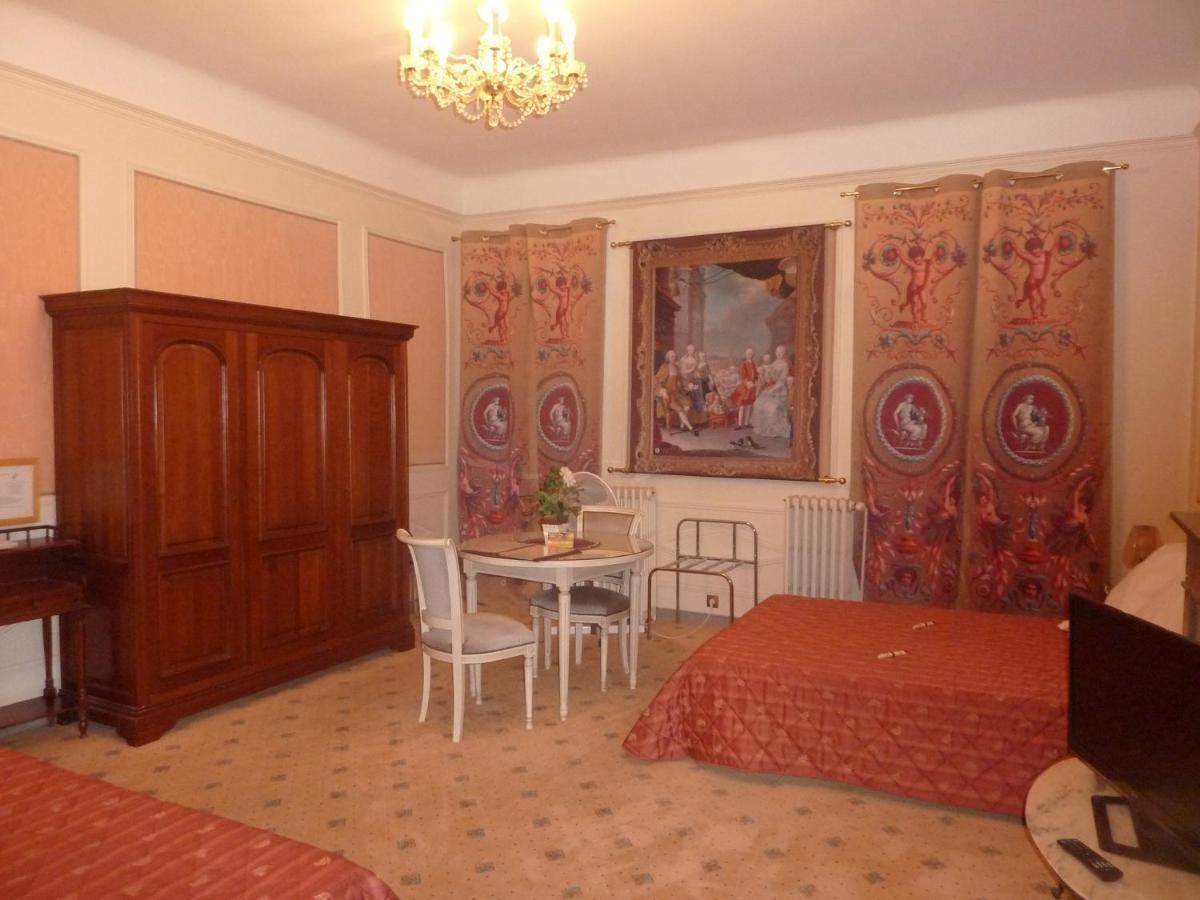 Hotel Du Fiacre Carpentras Eksteriør bilde